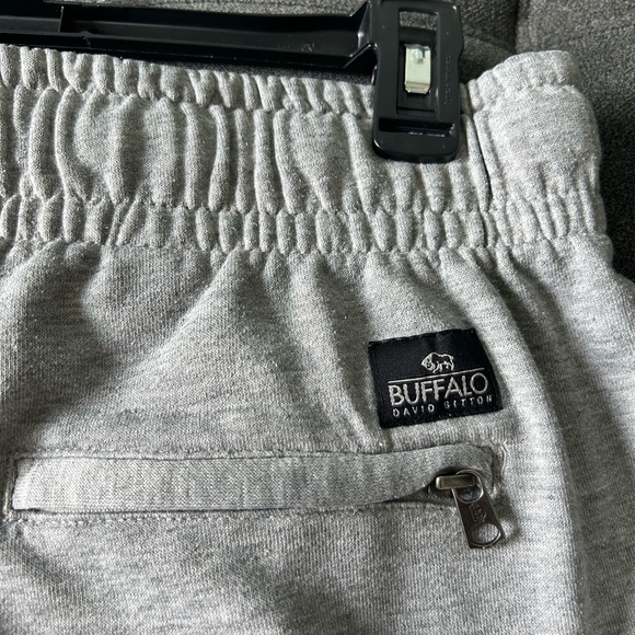 Men’s grey shorts - Picture 4 of 5